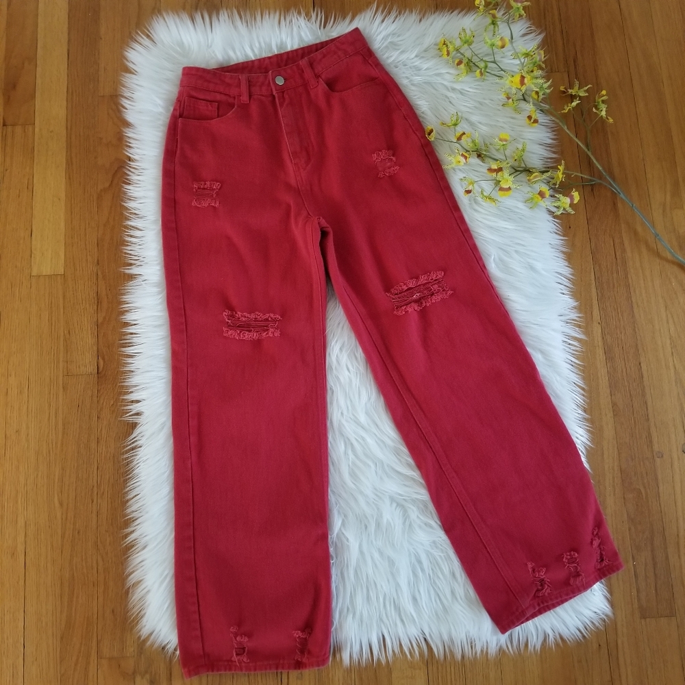 SHEIN Ripped Jeans Wide Legs Waist and High Rise Color Red SIZE M.